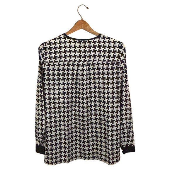 Michael kors Black and White Women's Top size 4 medium - Picture 2 of 7